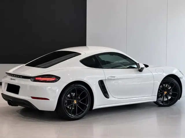 Porsche 718 — Фото автомобиля 6