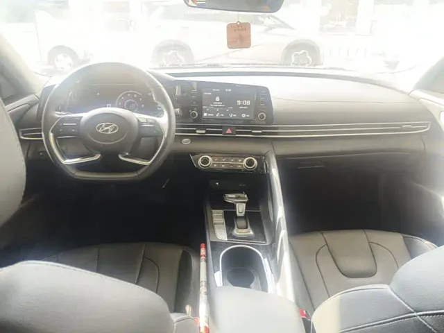 Hyundai Elantra — Фото автомобиля 9