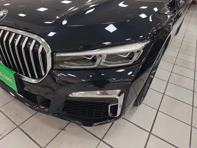 BMW 7 Series — Фото автомобиля 23