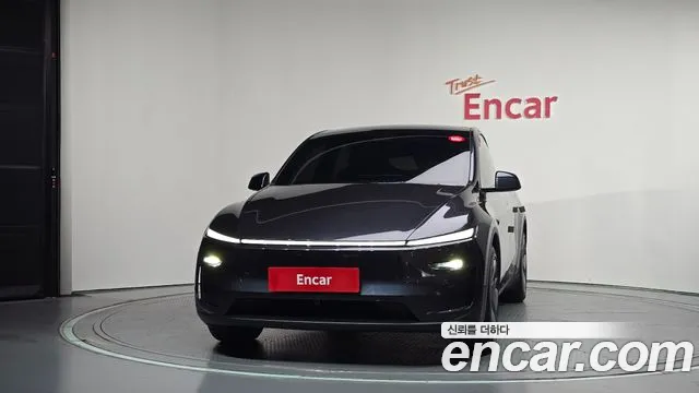 Tesla Model Y — Фото автомобиля 3