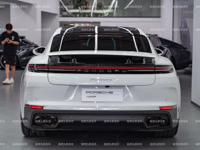 Porsche Panamera — Фото автомобиля 7