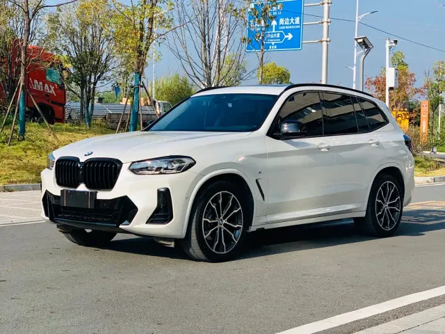 Фотография автомобиля — BMW X3