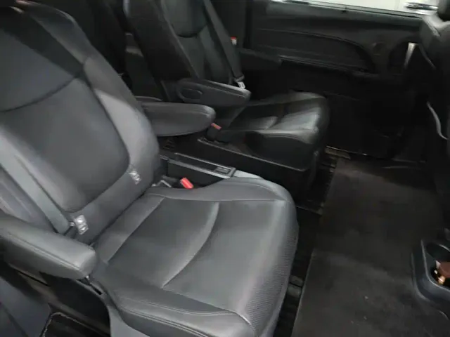 Toyota Granvia — Фото автомобиля 16