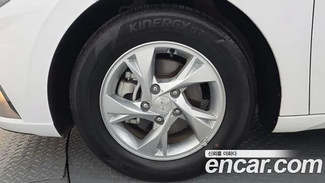 Hyundai AVANTE Avante (CN7) — Фото автомобиля 4