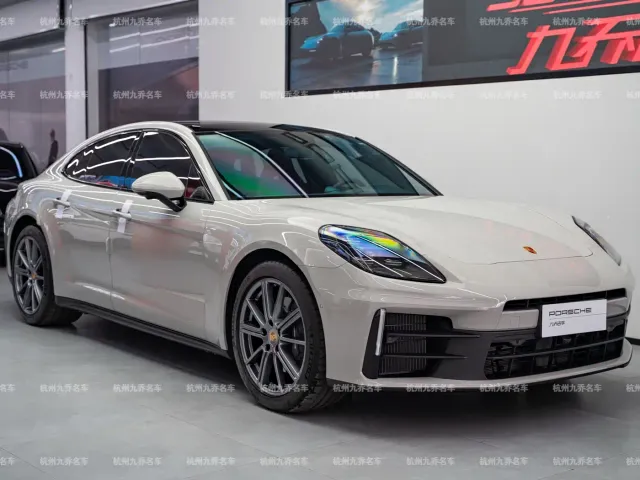 Porsche Panamera — Фото автомобиля 3