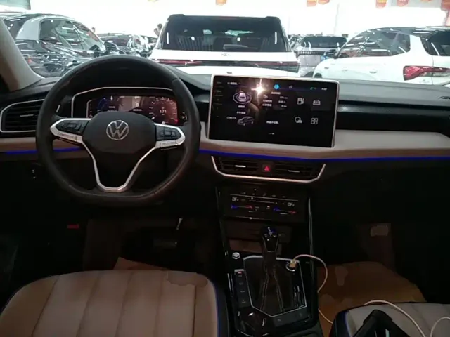Volkswagen Tayron GTE Plug-in Hybrid — Фото автомобиля 9