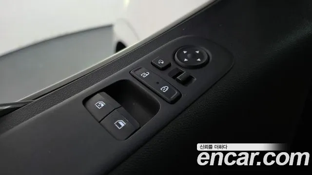 Hyundai Staria Staria 4WD Tourer 9 мест — Фото автомобиля 5