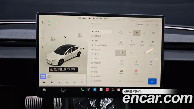 Tesla Model 3 — Фото автомобиля 3