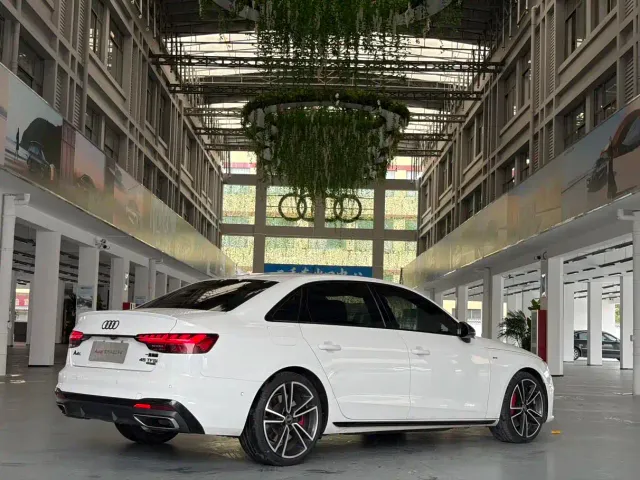 Audi A4L — Фото автомобиля 8