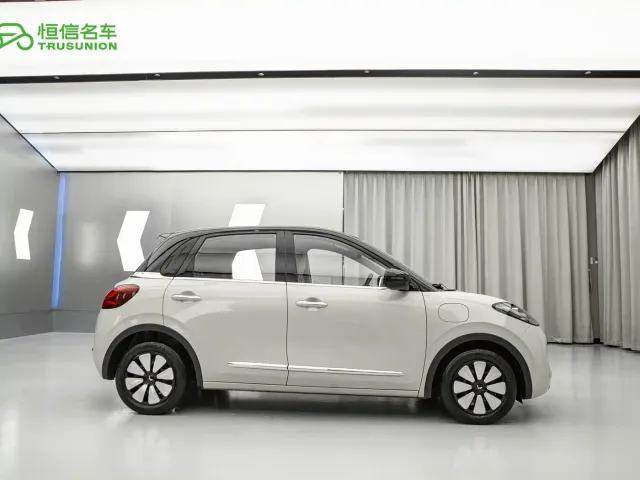 Wuling Bingo — Фото автомобиля 3