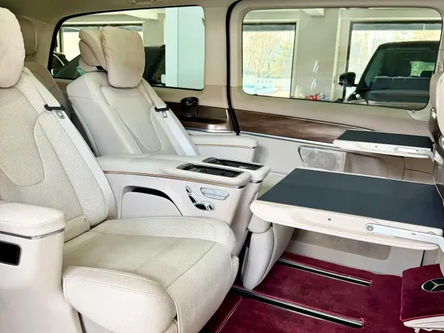 Mercedes-Benz V-Class — Фото автомобиля 12