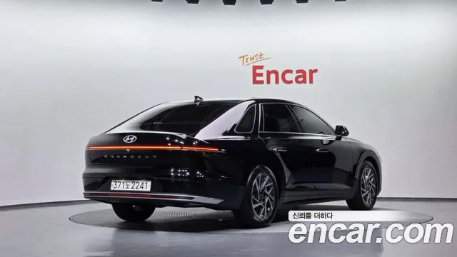 Hyundai Grandeur GN7 — Фото автомобиля 2