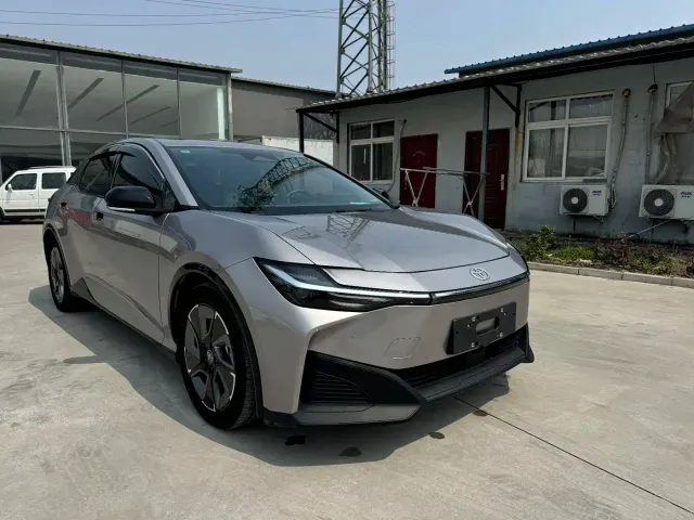 Toyota bZ3 — Фото автомобиля 3