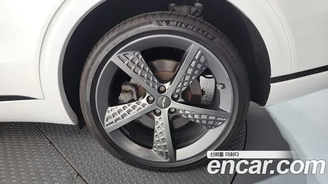 Genesis GV70 2.5T Бензин AWD — Фото автомобиля 17