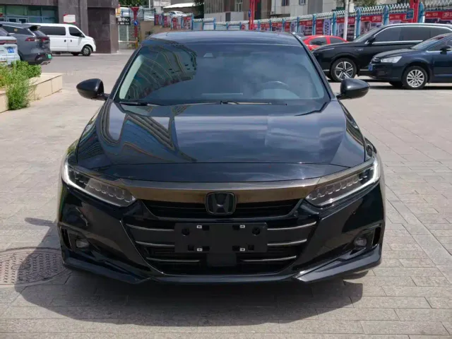 Honda Accord — Фото автомобиля 2