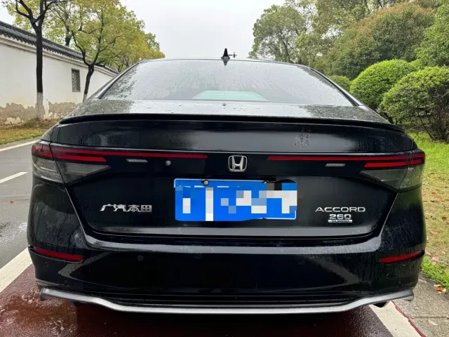 Honda Accord — Фото автомобиля 5
