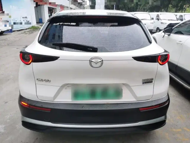 Mazda CX-30 EV — Фото автомобиля 5