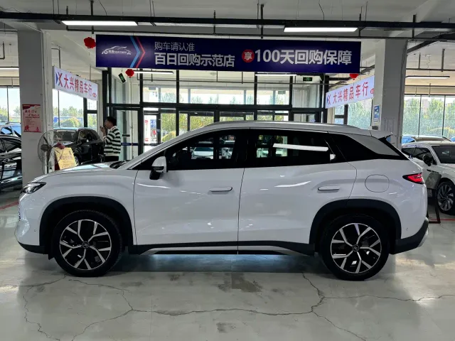 BYD Song L DM-i — Фото автомобиля 4