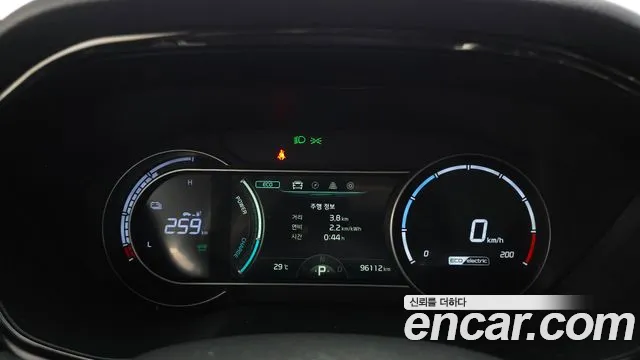 Kia Niro — Фото автомобиля 8
