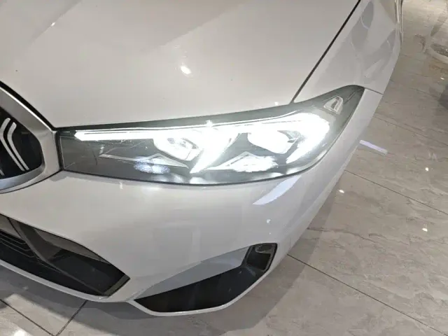 BMW 3 Series — Фото автомобиля 23