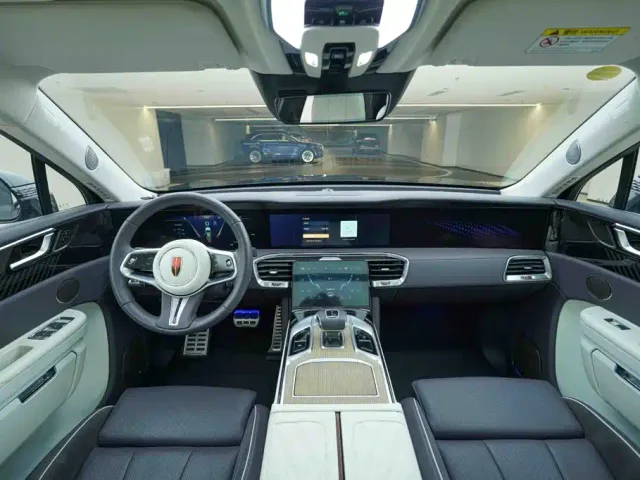 Hongqi E-HS9 — Фото автомобиля 17