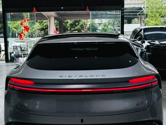 Qi Jing Opening Realm Sedan — Фото автомобиля 6