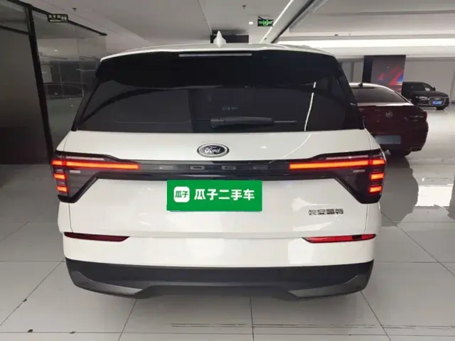 Ford Edge — Фото автомобиля 5