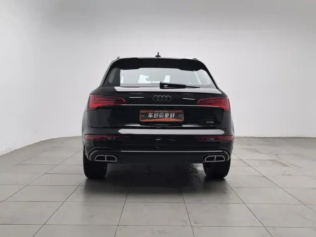 Audi Q5L — Фото автомобиля 4