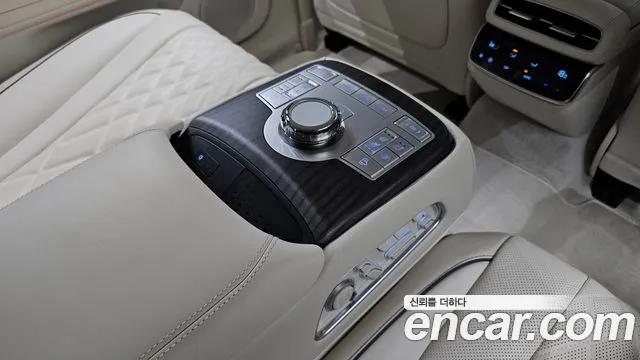 Genesis G80 Electrified G80 (RG3) — Фото автомобиля 29