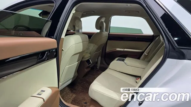 Hyundai Grandeur GN7 — Фото автомобиля 18