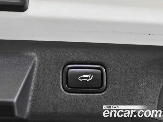 Hyundai Tucson Tucson (NX4) Дизель 2.0 2WD — Фото автомобиля 20