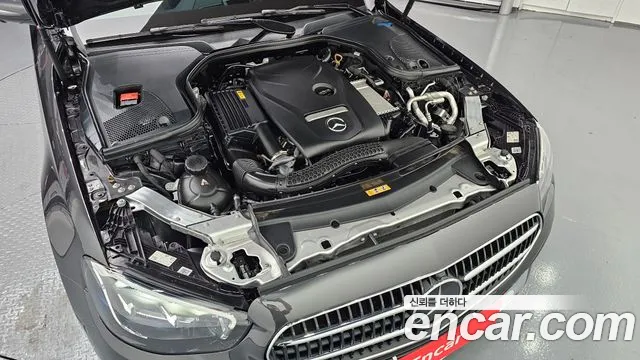 Mercedes-Benz E-Class — Фото автомобиля 6