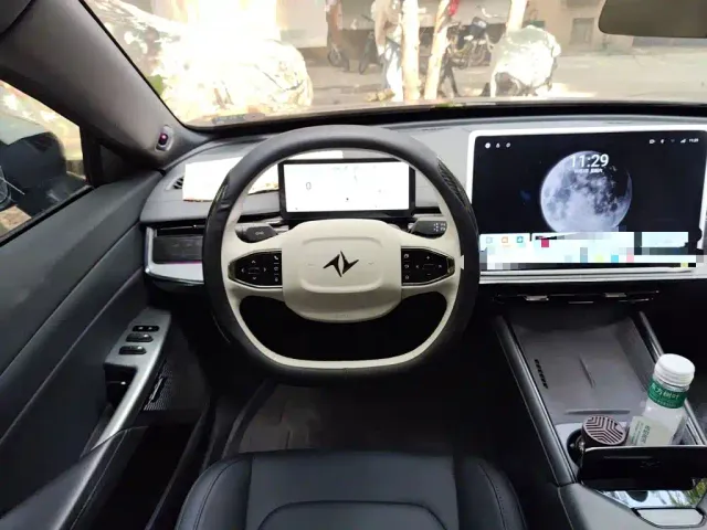Dongfeng eπ 007 — Фото автомобиля 6
