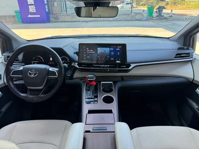 Toyota Granvia — Фото автомобиля 5