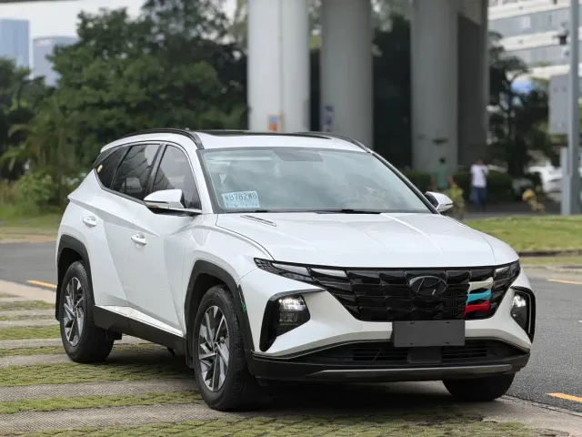 Hyundai Tucson — Фото автомобиля 3