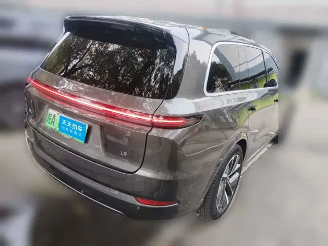 Li Auto L9 — Фото автомобиля 2