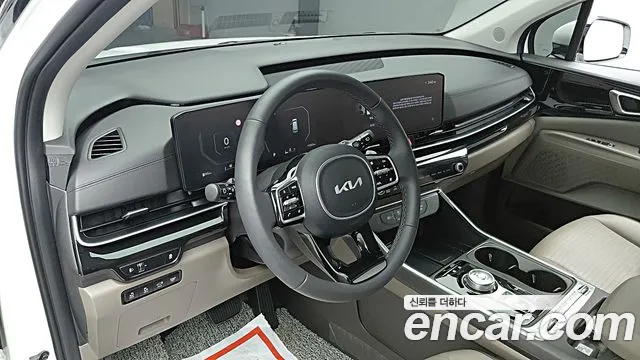 Kia Carnival Generation 4 — Фото автомобиля 9