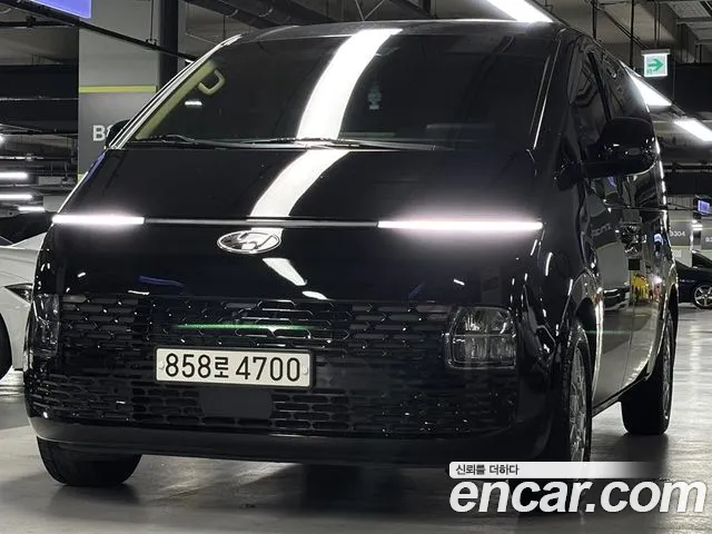 Фотография автомобиля — Hyundai Staria