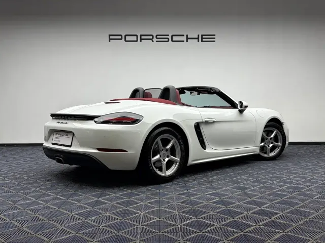 Porsche 718 — Фото автомобиля 3