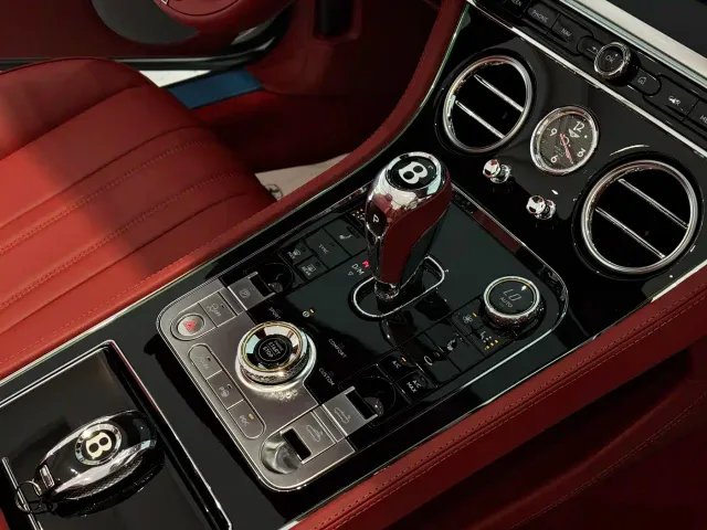 Bentley Continental — Фото автомобиля 13