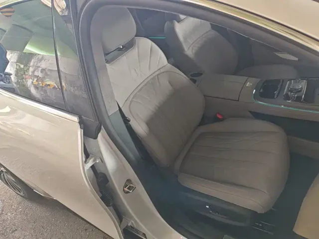 Geely Galaxy Xingyao 8 — Фото автомобиля 24