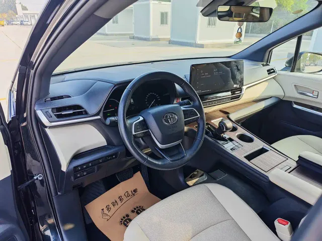 Toyota Granvia — Фото автомобиля 7
