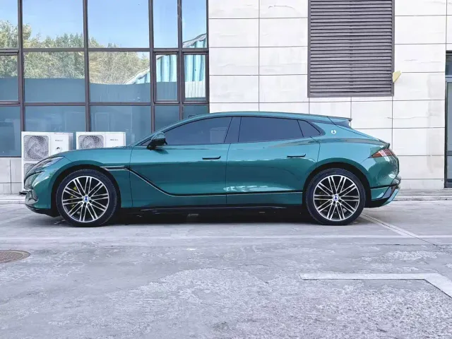 Denza Z9GT — Фото автомобиля 4