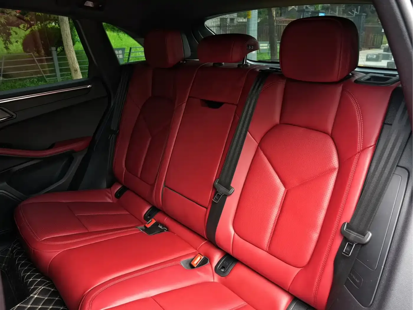 Porsche Macan 2023 Macan 2.0T — Фото автомобиля 18