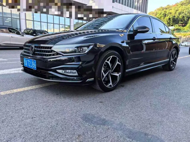 Фотография автомобиля — Volkswagen Magotan