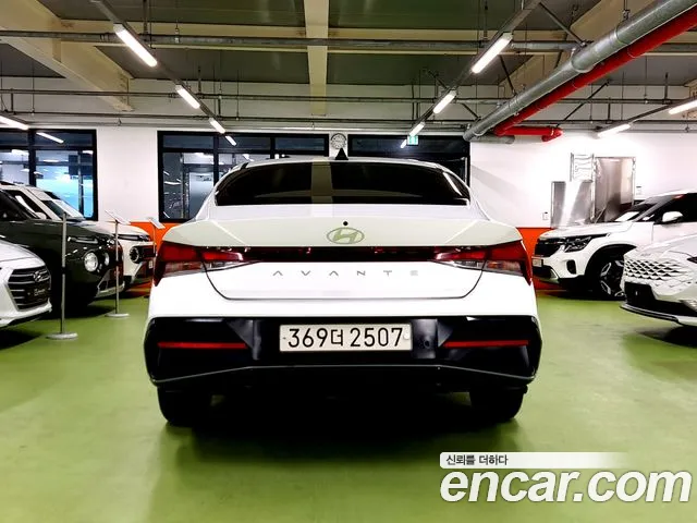 Hyundai Avante — Фото автомобиля 4