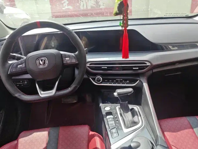 Changan Eado — Фото автомобиля 12