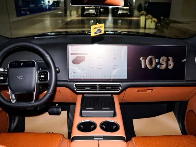 Li Auto L9 — Фото автомобиля 14