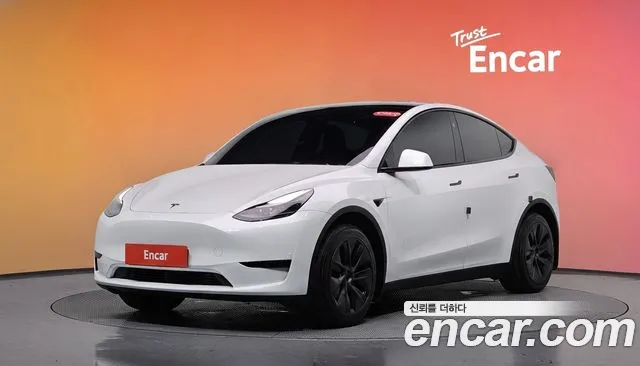 Фотография автомобиля — Tesla Model Y