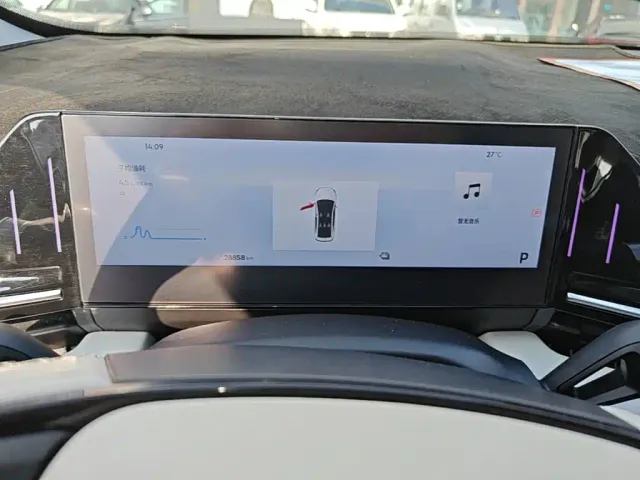 Geely Galaxy L6 — Фото автомобиля 11